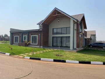 3 Bedroom Flat & Apartment