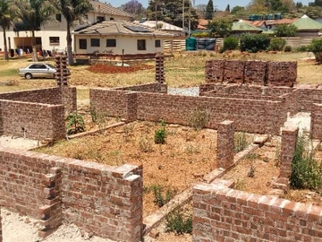 4 Bedroom Flat & Apartment