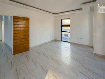 4 Bedroom Flat & Apartment