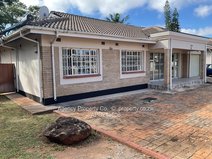 Secure Complex - Ideal For Professional Couple Or Small Family
