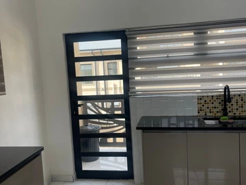 3 Bedroom Flat & Apartment