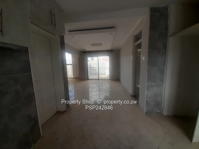 Modern 4-Bed Walled Home in Damofalls  Phase 3- Garage, Tank & Main En-Suite