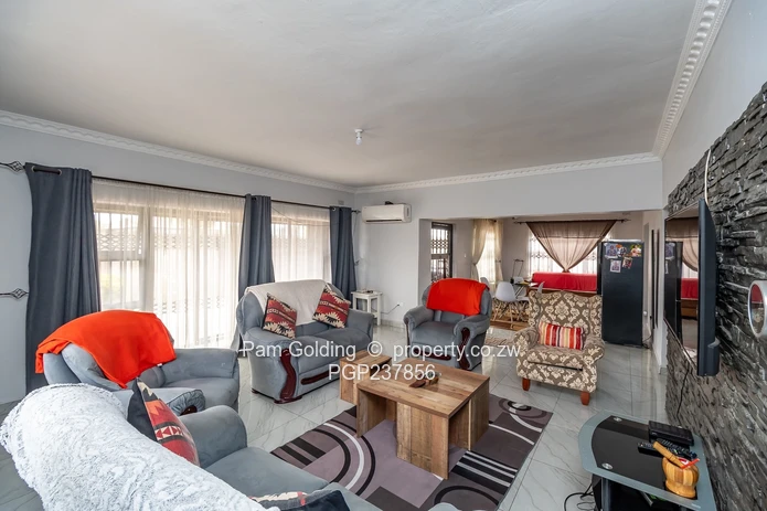 House for sale (Sole Mandate)