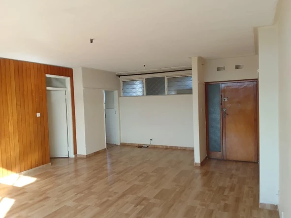 2 Bedroom Flat & Apartment