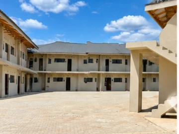 2 Bedroom Flat & Apartment