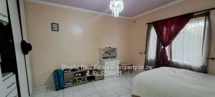 5bedroom house for sale in Chadcombe, Harare