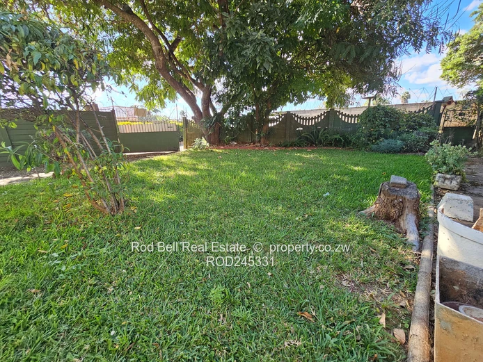 Semi-detached 3-bedroom, duplex garden Flat