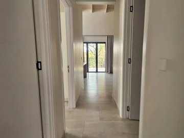 3 Bedroom Flat & Apartment