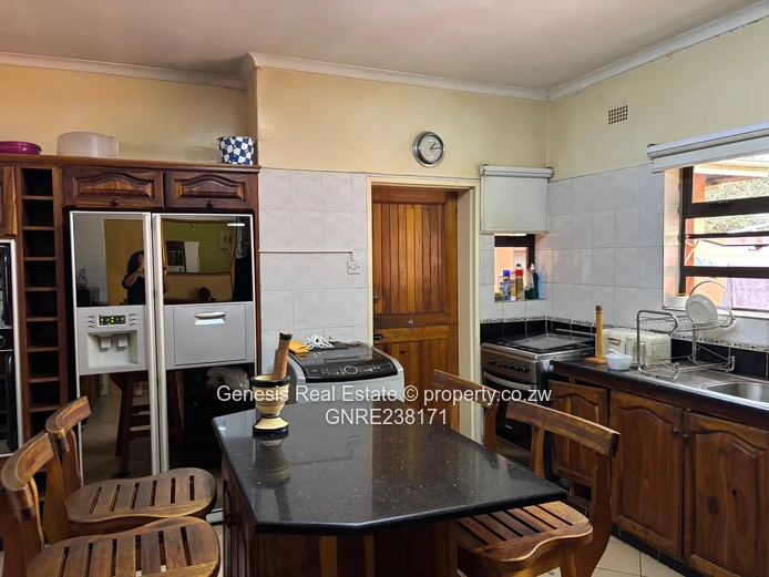 Enchanting 4 bedroom house in the Brooke Golf Estate