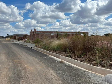 Stands & Residential Land