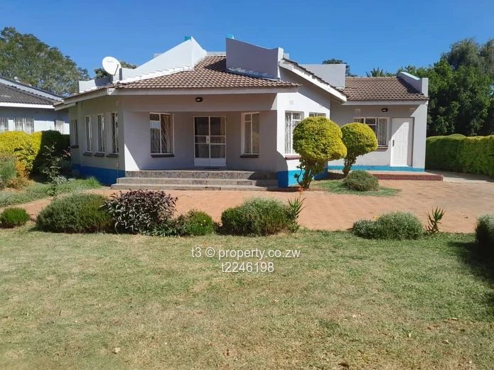 Marlborough, Harare West: 4BR/3BA Home w/ Borehole