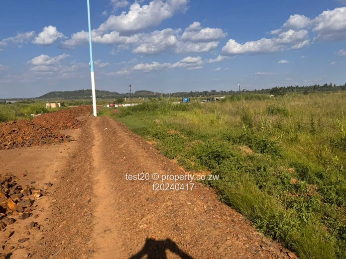 Glaudina 300m²  Stand — Sewer, Water & Roads