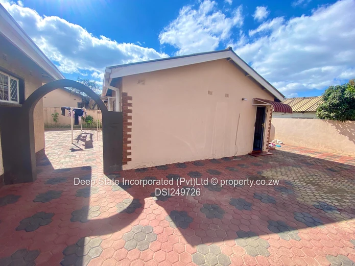 Westlea house for sale  (Sole Mandate)