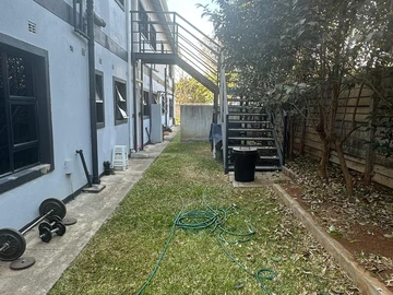 6 Bedroom Flat & Apartment