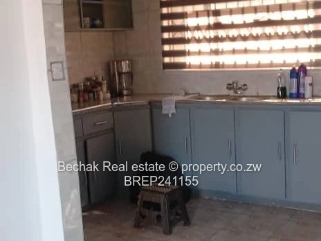 Mahatshula 2-Bed cottage: Fitted Kitchen, Tank & Garden