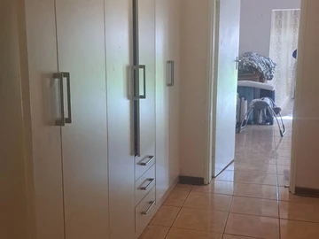 6 Bedroom House