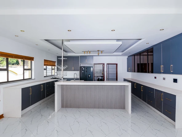 5 Bedroom House