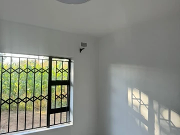 3 Bedroom Flat & Apartment