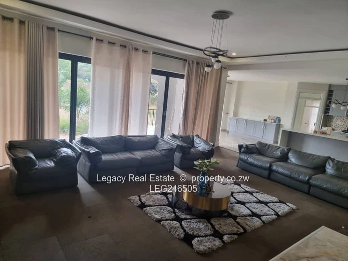 High-End Helesvale Home With Gym & Borehole.