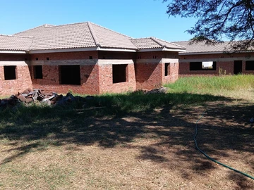 5 Bedroom House