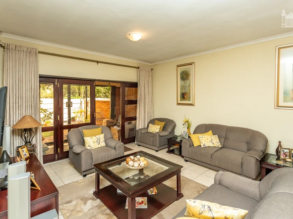 3 Bedroom Flat & Apartment