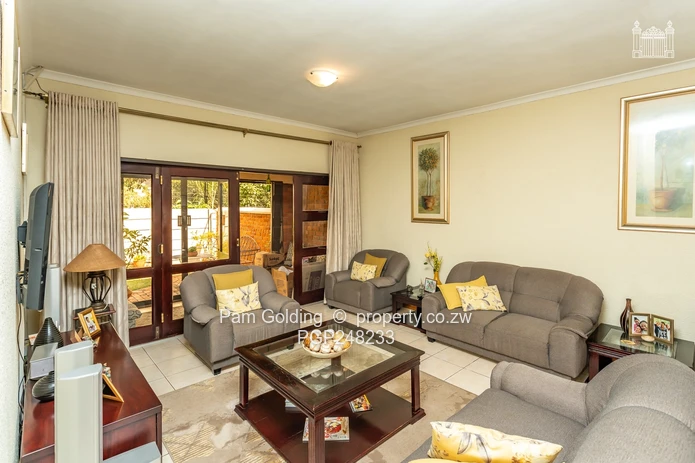 Charming 3 Bedroom Cluster Home  (Sole Mandate)