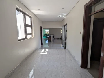8 Bedroom House
