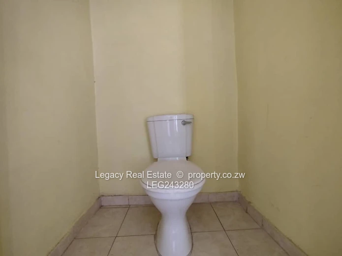 Commercial Property Near Belvedere Primary To Let