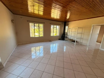 3 Bedroom Flat & Apartment
