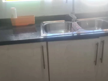 2 Bedroom Flat & Apartment