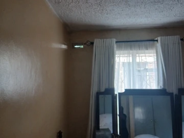 2 Bedroom Flat & Apartment