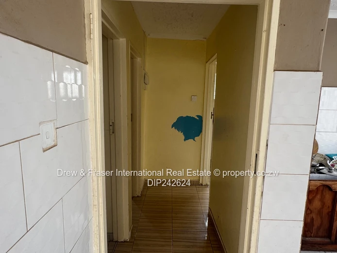 Unit L Seke 3 beds house with a cottage for sale
