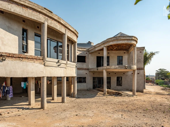 8 Bedroom Townhouse Complex