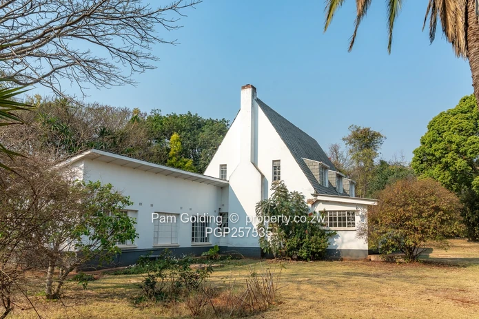 5 Fully Equipped Residences On Rare 4-Acre Land (Sole Mandate)