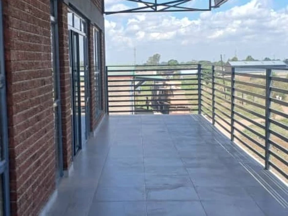 Prime Retail Space in Chitungwiza: Spacious & Well-Connected