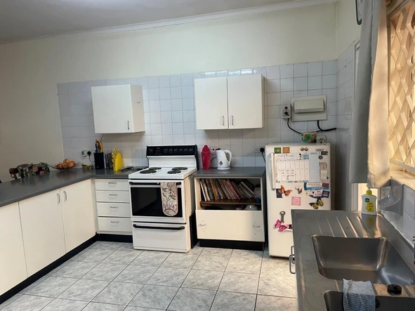 3 Bedroom Garden Flat