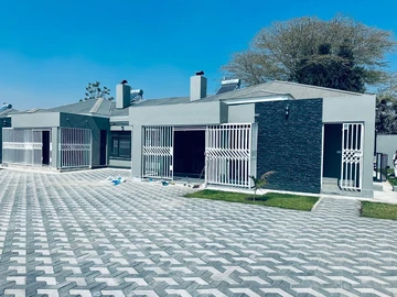 3 Bedroom Garden Flat