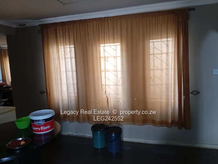 Executive Home to Let in Zimre Park