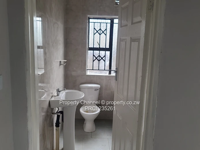 Recently Renovated 4 Bed In  Highfeild