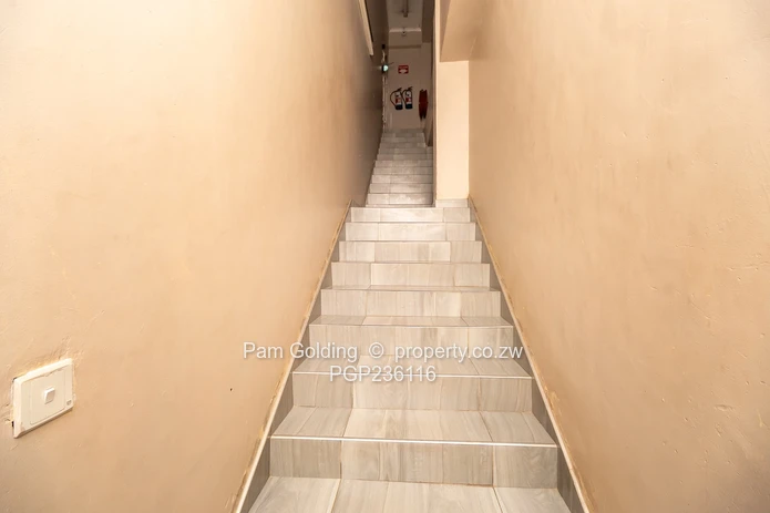 Commercial building for sale