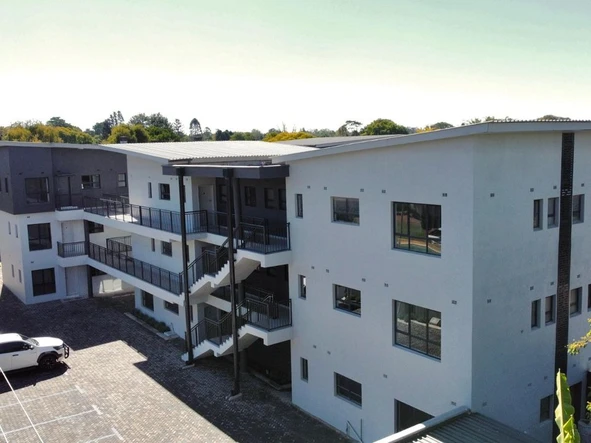 3 Bedroom Flat & Apartment