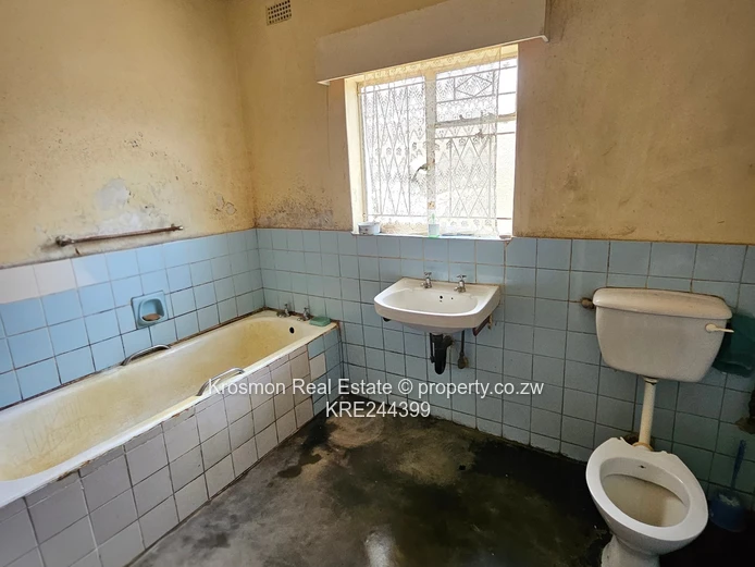4-Bed Home with 2 bedroomed Flatlet, Garden in Marondera/morningside