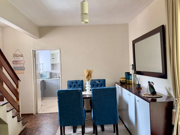 2 Bedroom Flat & Apartment