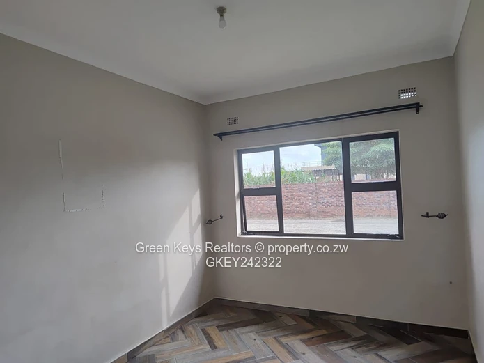 Modern 2-Bed Townhouse in Madokero Complex with Solar