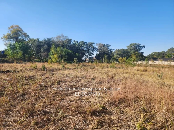 7,840m² Subdividable Stand — Tarred Road & Access Control, Philadelphia