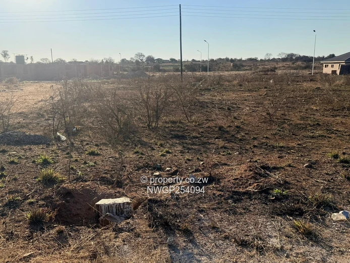 Level Sunlit 600m² Serviced Stand in Mahatshula, Bulawayo North