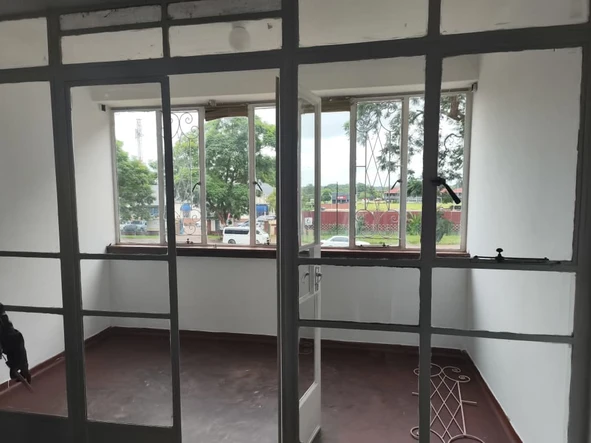 3 Bedroom Flat & Apartment