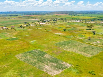 Commercial & Industrial Land