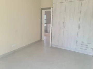 5 Bedroom Garden Flat