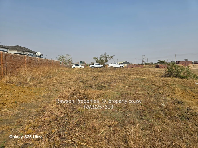 Haydon, Shineplus Stand In A Gated Community 